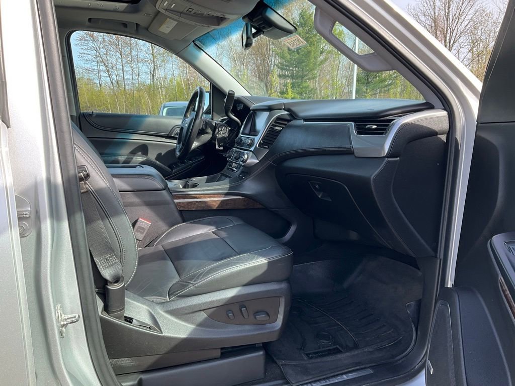 Used 2018 Chevrolet Suburban LT AWD/4WD image 22