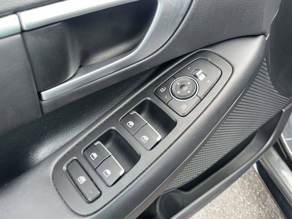 Used 2024 Hyundai Sonata SEL w/ Convenience Package FWD image 14