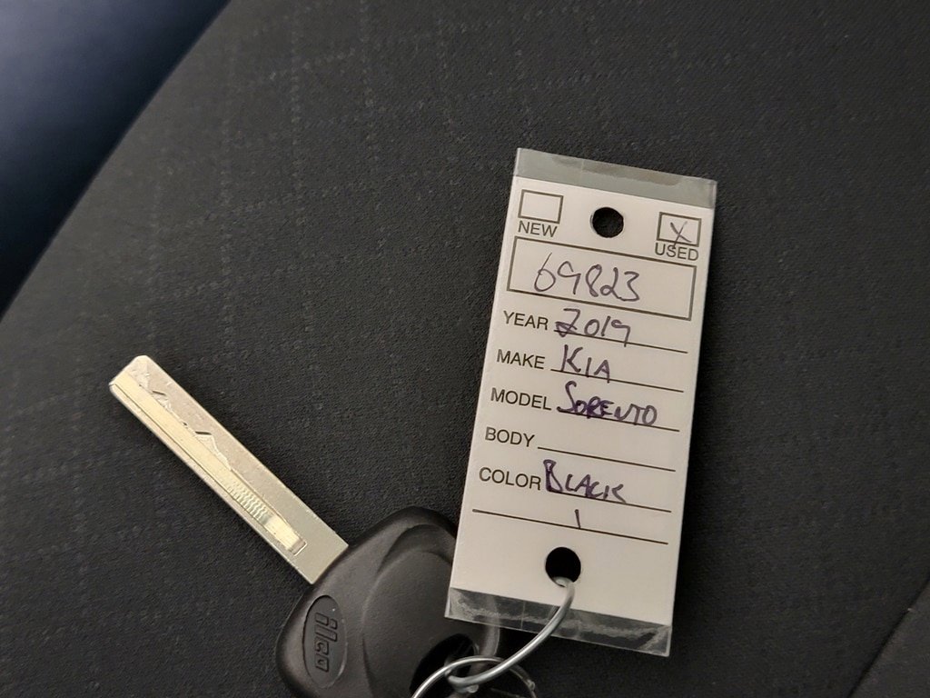 Used 2019 Kia Sorento L FWD image 27