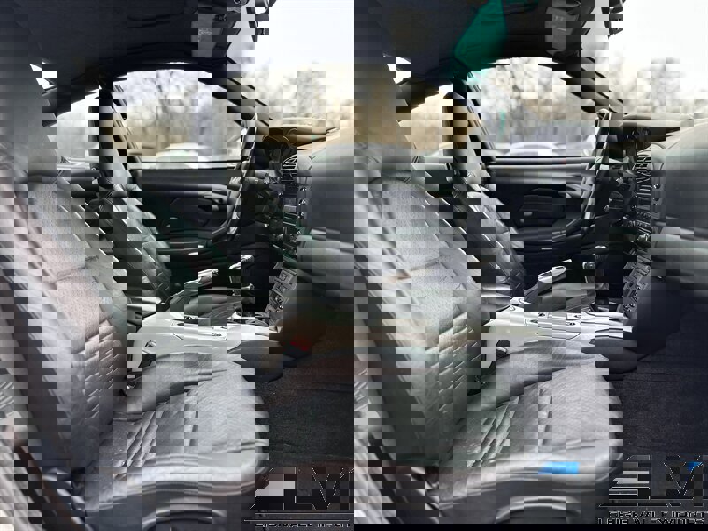 Used 2001 Porsche 911 Carrera 4 image 24