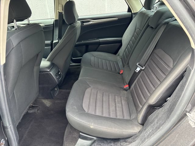Used 2020 Ford Fusion SE FWD image 27