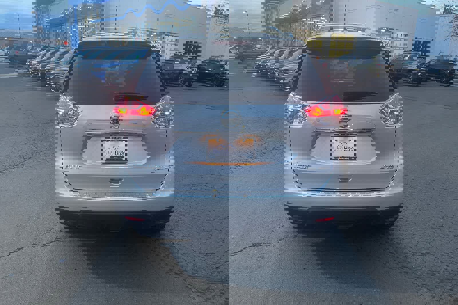 Used 2016 Nissan Rogue SV w/ SV Moonroof Package image 7