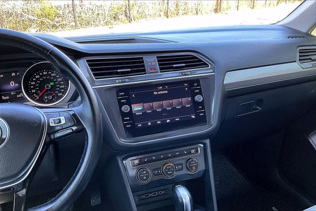 Used 2019 Volkswagen Tiguan SE image 9