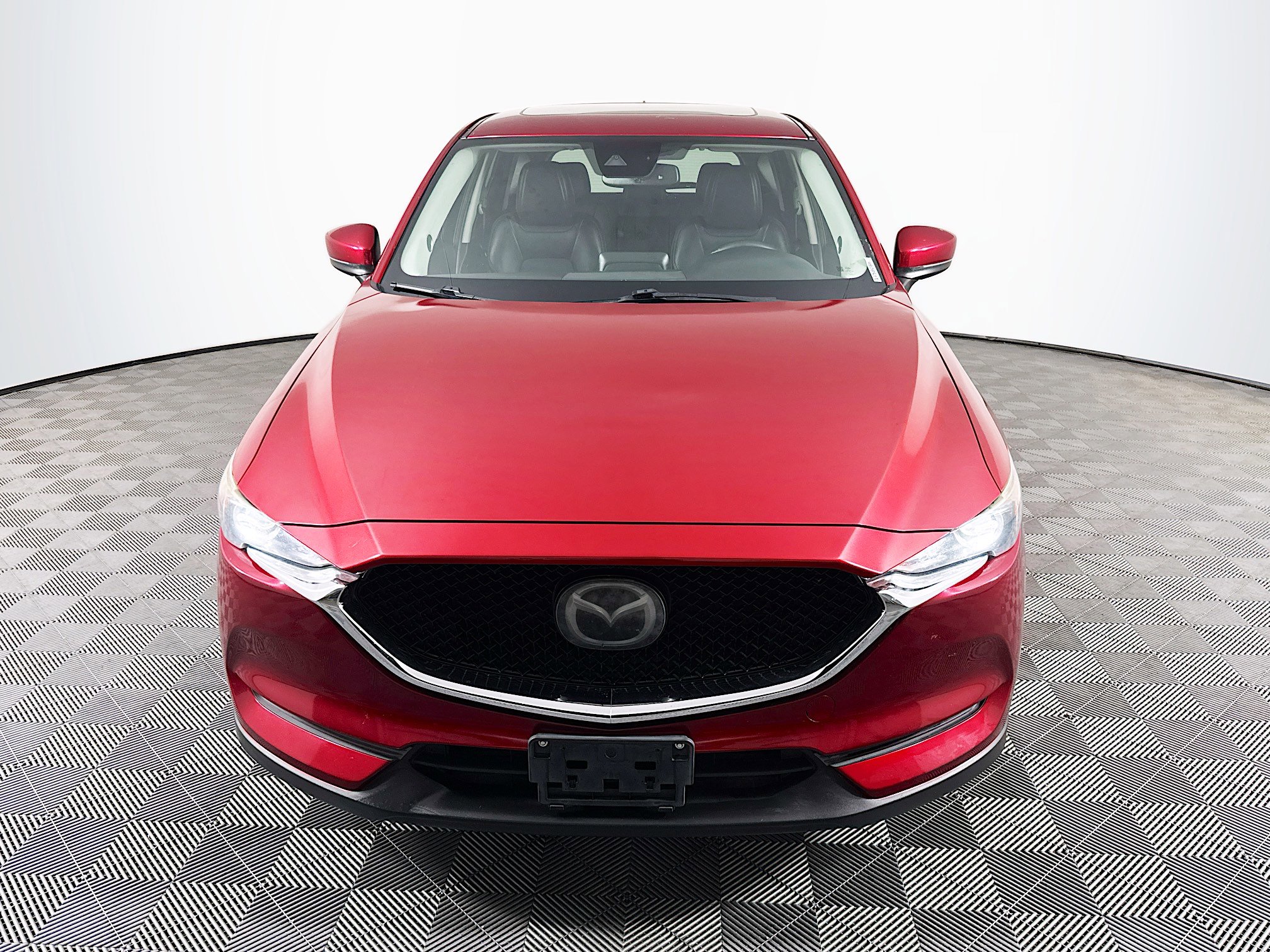 Used 2018 MAZDA CX-5 Touring w/ Preferred Equipment Package FWD image 2