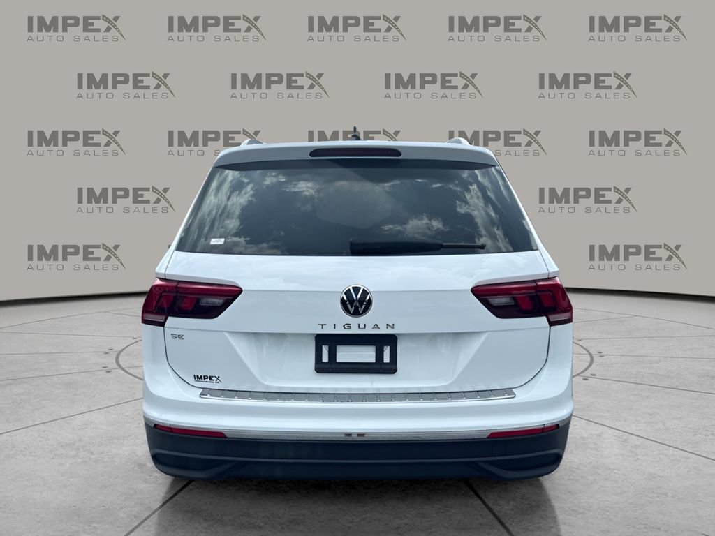 Used 2022 Volkswagen Tiguan SE FWD image 4