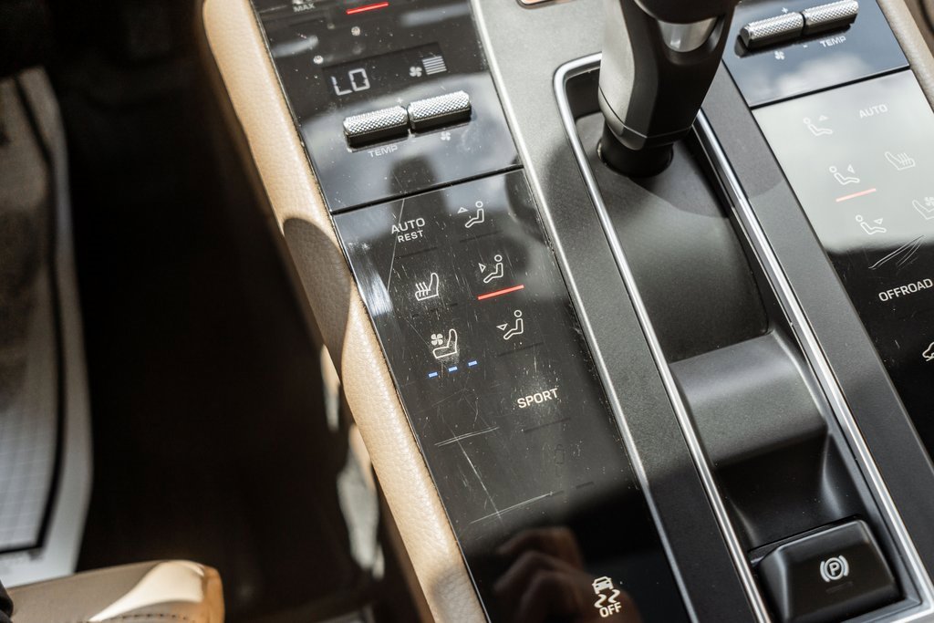 Used 2022 Porsche Macan image 23