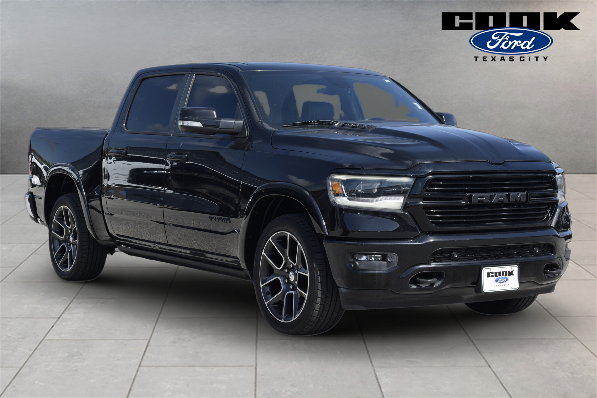 Used 2019 RAM 1500 Laramie AWD/4WD image 2