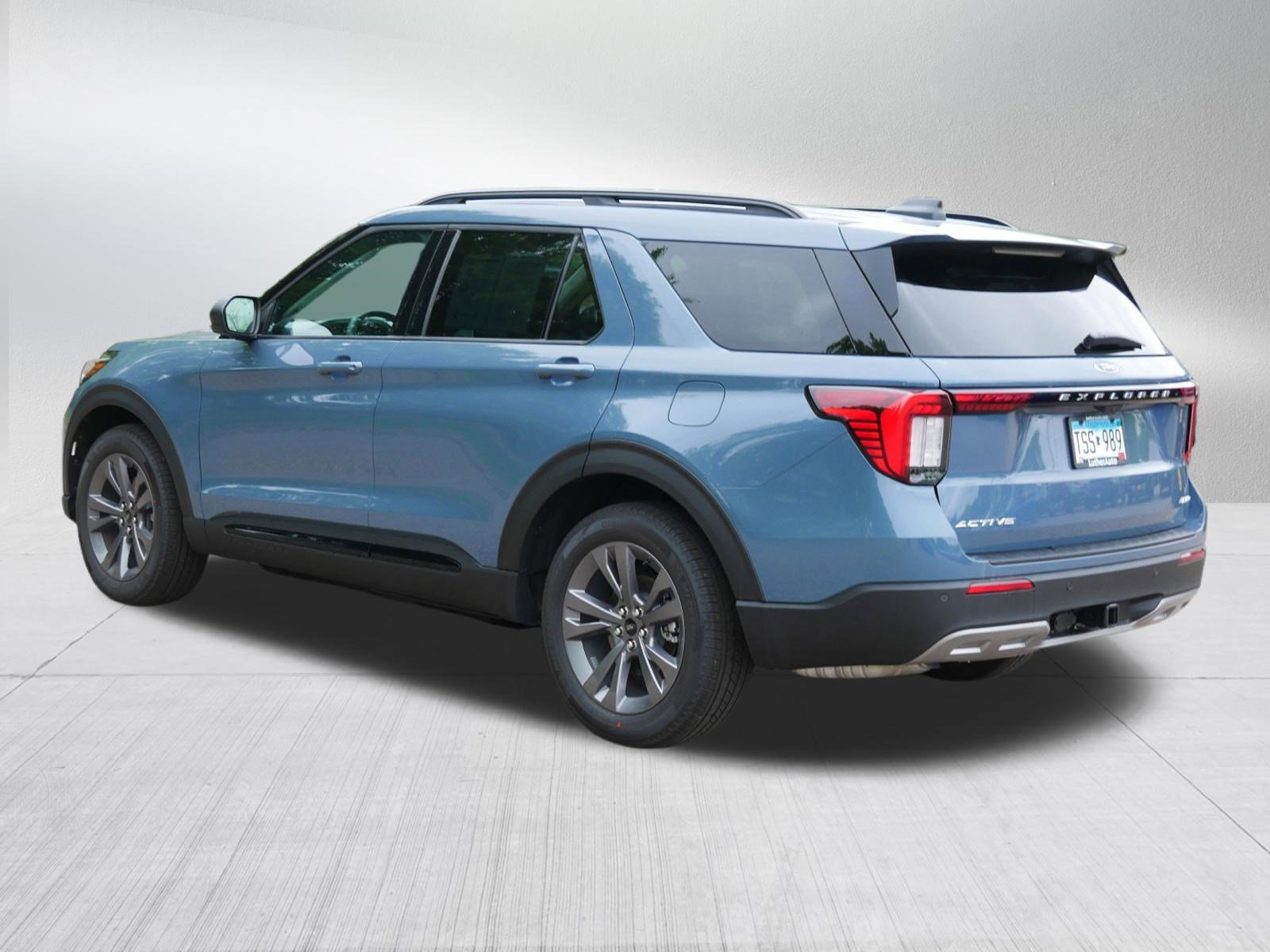 Used 2026 Ford Explorer Active w/ Active Comfort Package AWD/4WD image 5