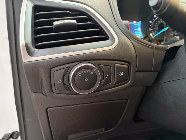 Used 2024 Ford Edge SEL AWD/4WD image 7