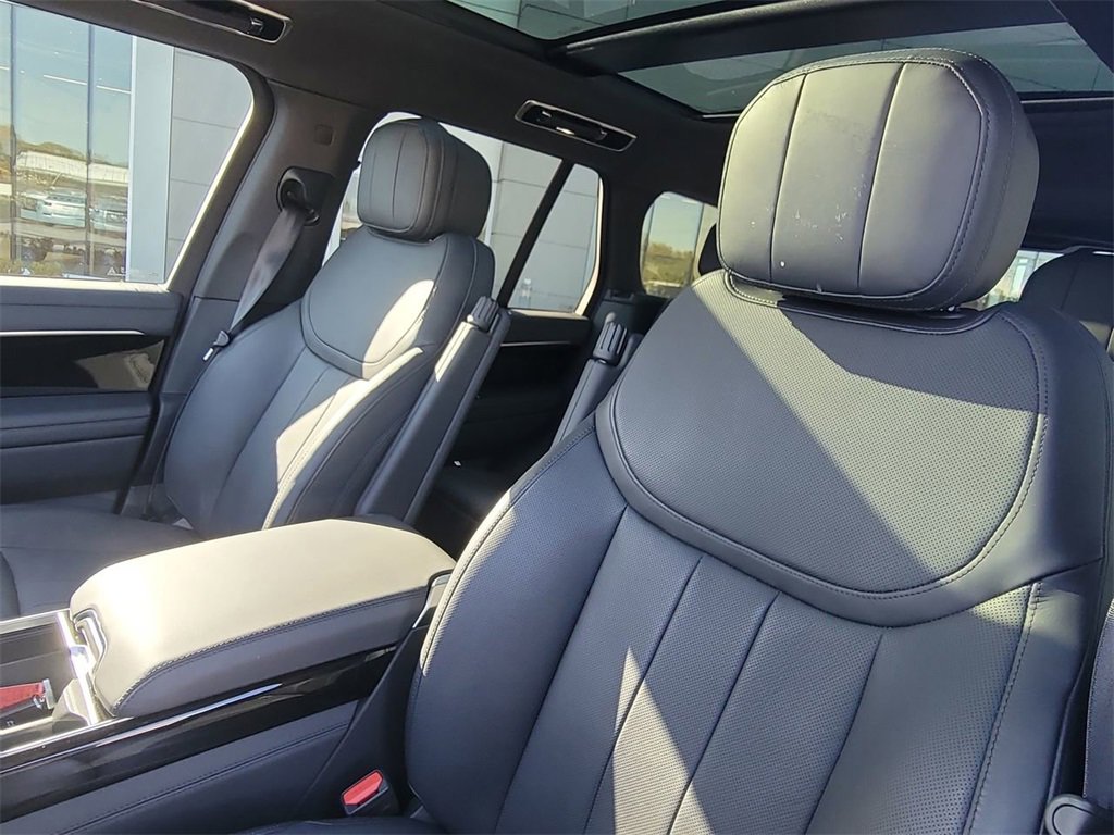 Used 2023 Land Rover Range Rover SE image 26