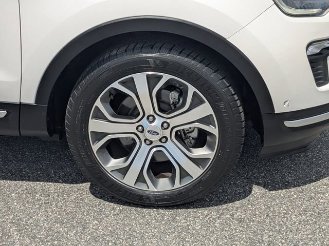 Certified 2018 Ford Explorer Platinum AWD/4WD image 10