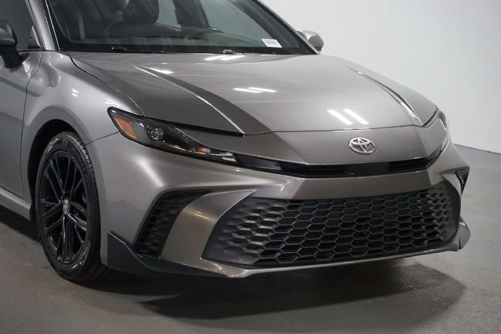 Certified 2025 Toyota Camry SE FWD image 4