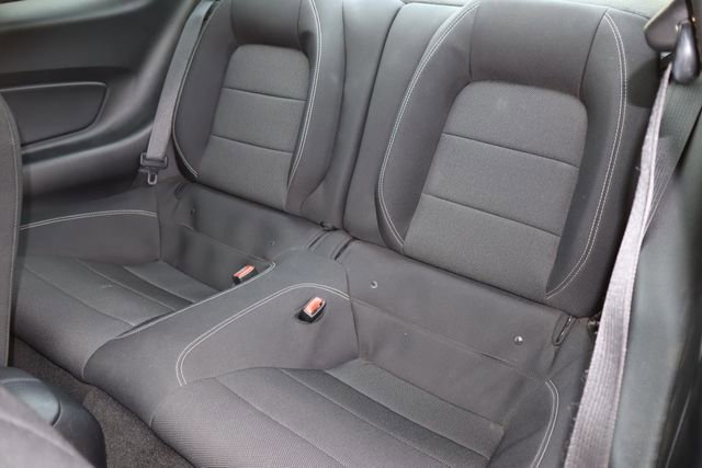 Used 2017 Ford Mustang Coupe RWD image 5
