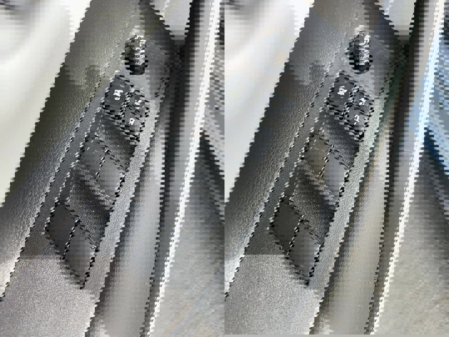 Used 2024 Toyota Corolla SE image 12