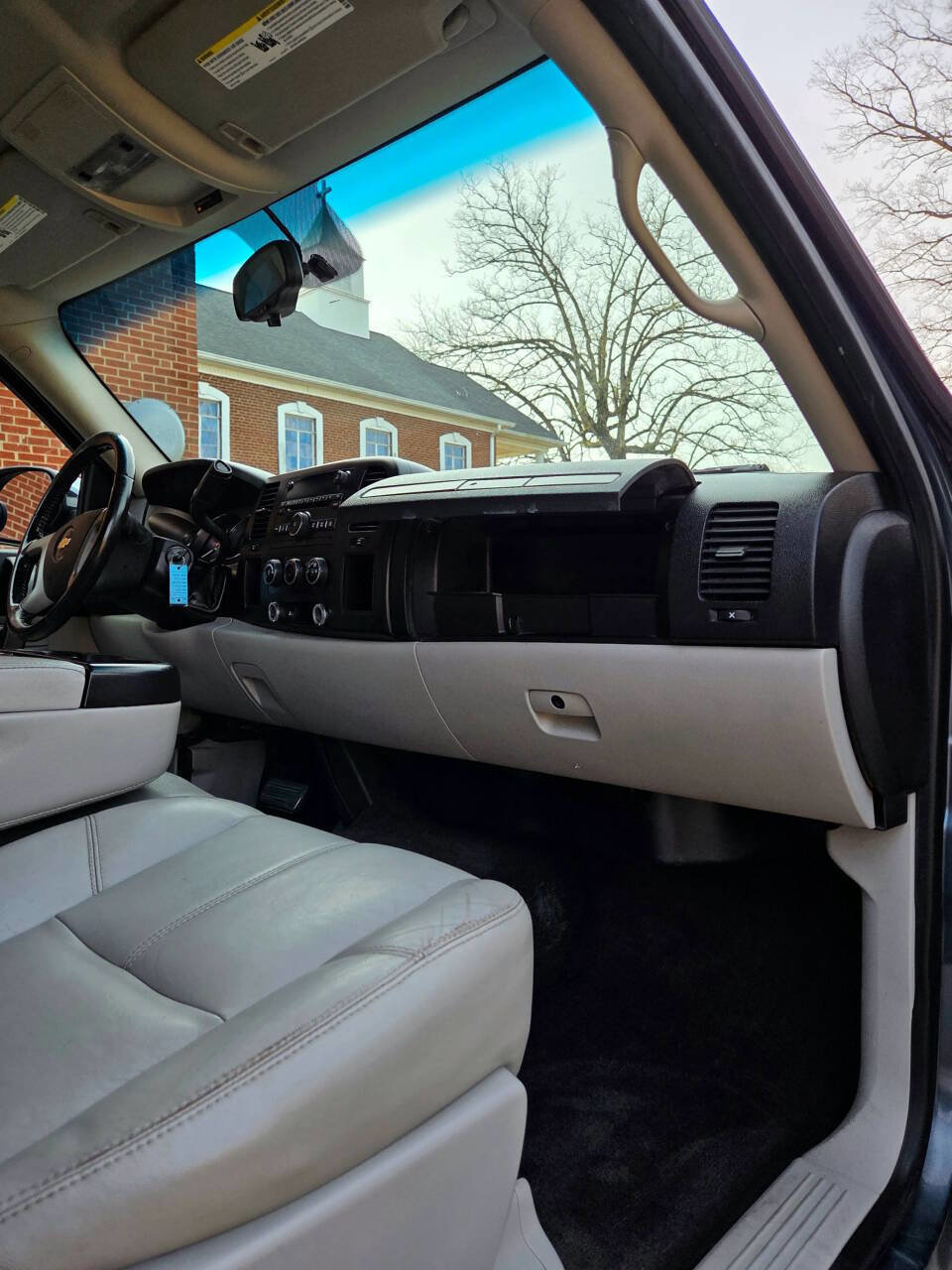 Used 2010 Chevrolet Silverado 1500 LT w/ Regional Value Package image 22