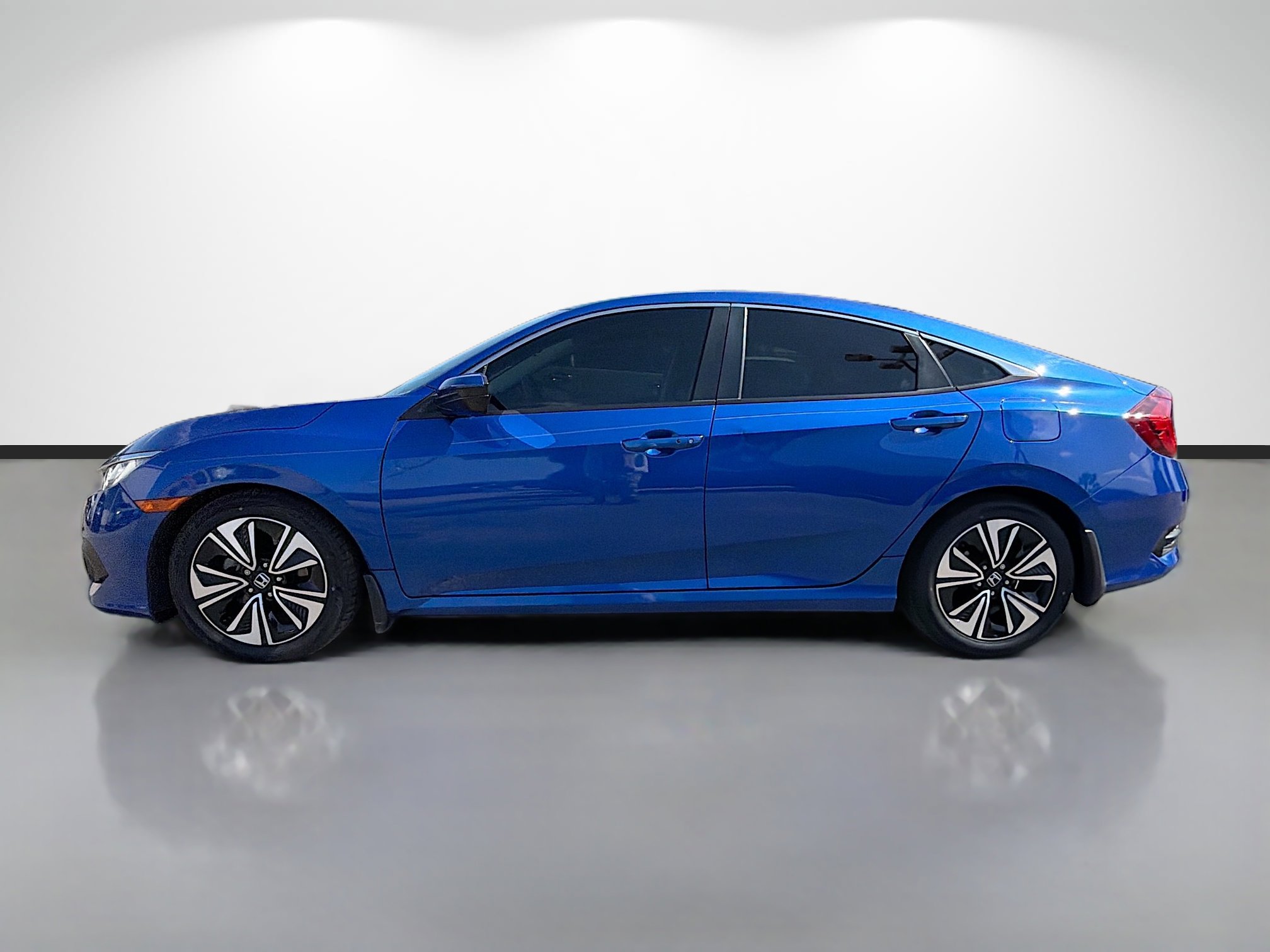 Used 2017 Honda Civic EX-T image 6