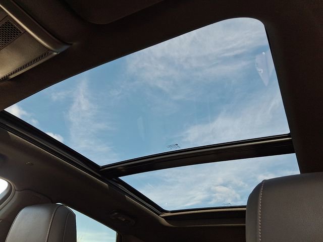 Certified 2025 Cadillac XT5 Premium Luxury image 13