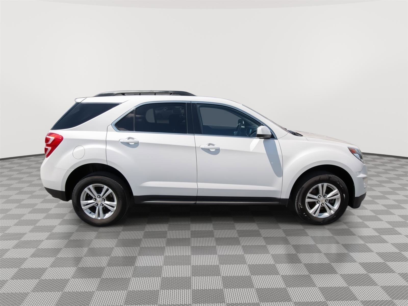 Used 2016 Chevrolet Equinox LT w/ Convenience Package FWD image 4