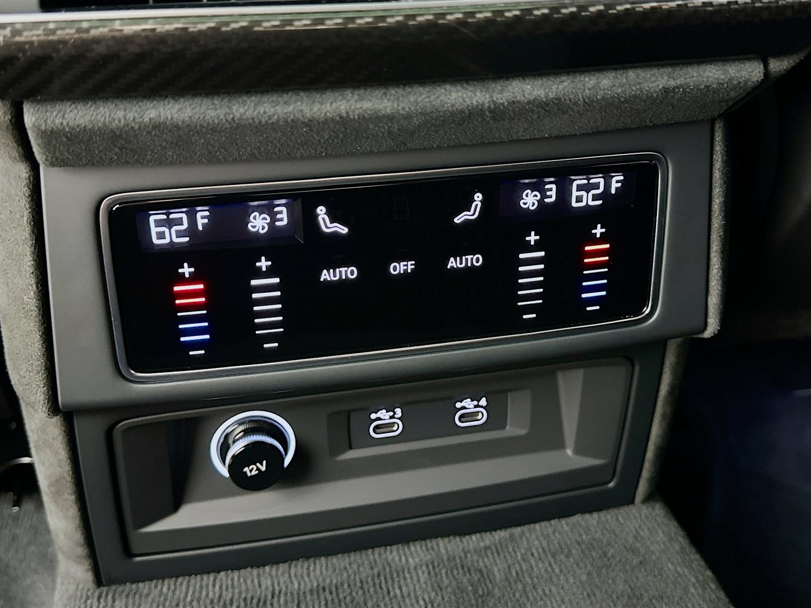 Used 2025 Lamborghini Urus SE AWD/4WD image 39