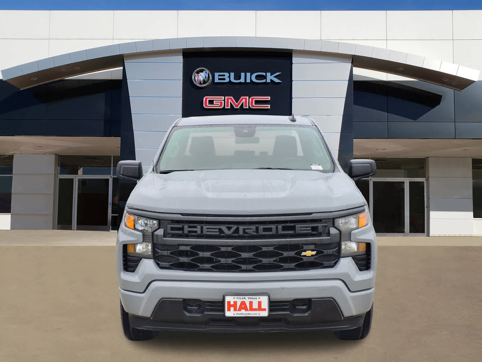 Used 2024 Chevrolet Silverado 1500 Custom image 2