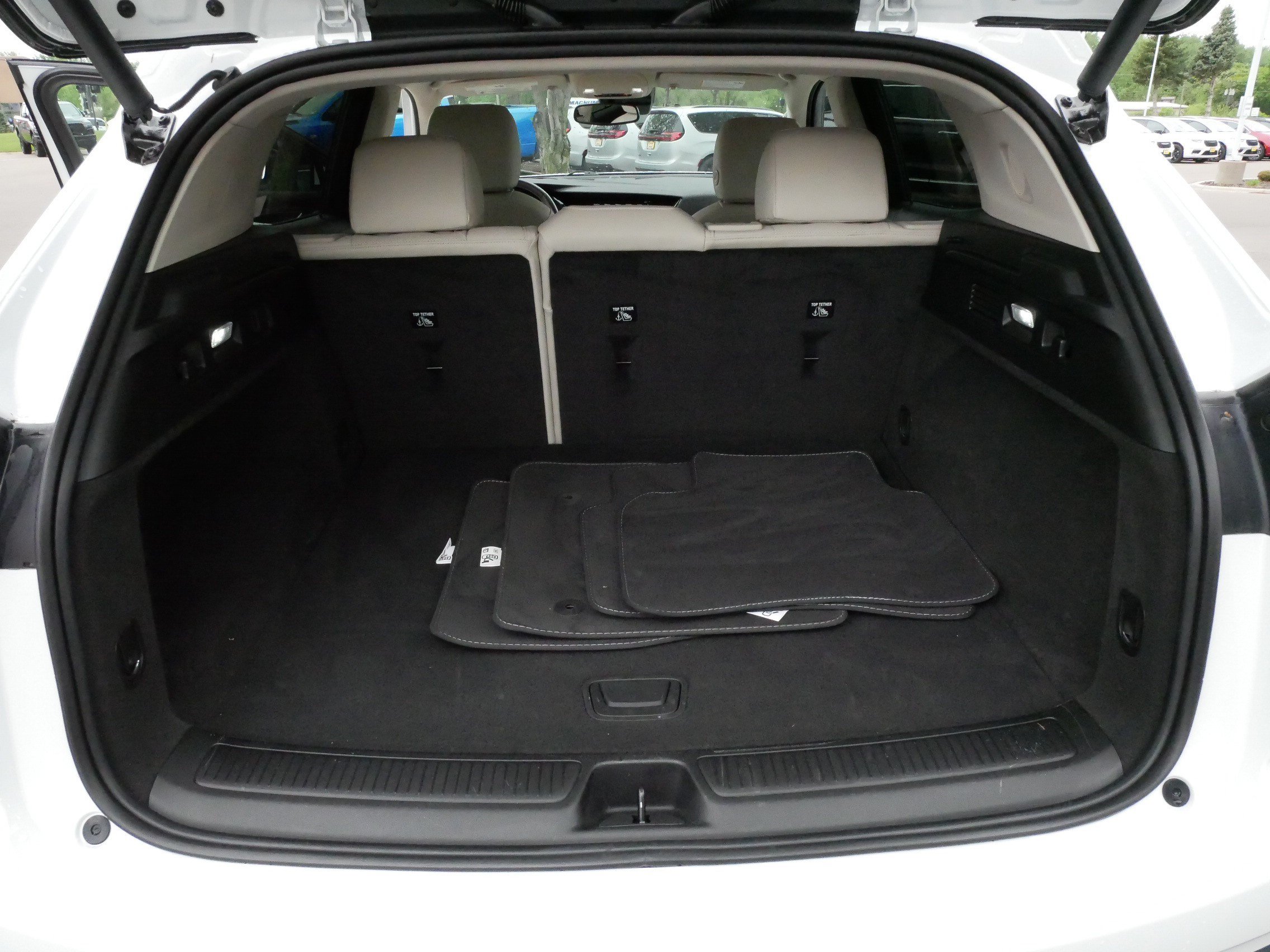 Used 2023 Buick Envision Essence AWD/4WD image 18