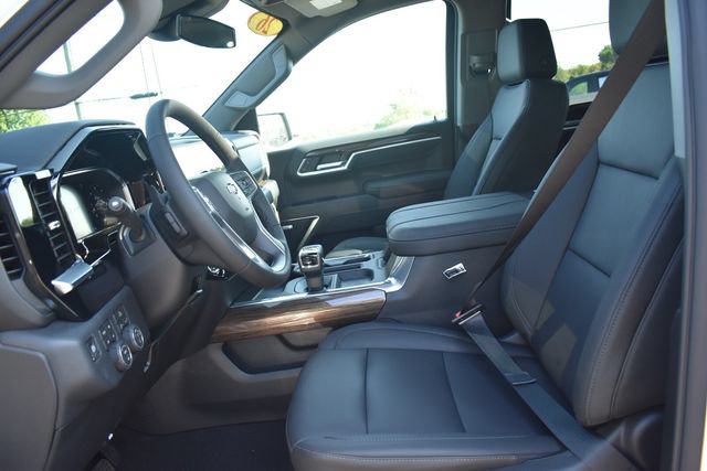 New 2026 Chevrolet Silverado 1500 RST w/ Redline Edition AWD/4WD image 29