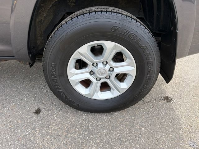 Used 2016 Toyota 4Runner SR5 image 30