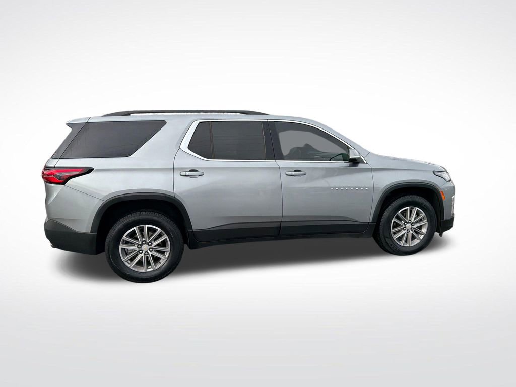 Used 2023 Chevrolet Traverse LT image 12