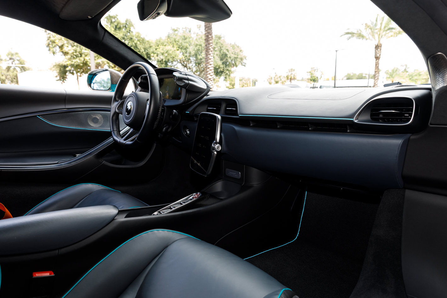 Used 2023 McLaren Artura RWD image 49