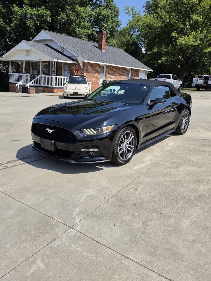 Used 2017 Ford Mustang Premium RWD image 8