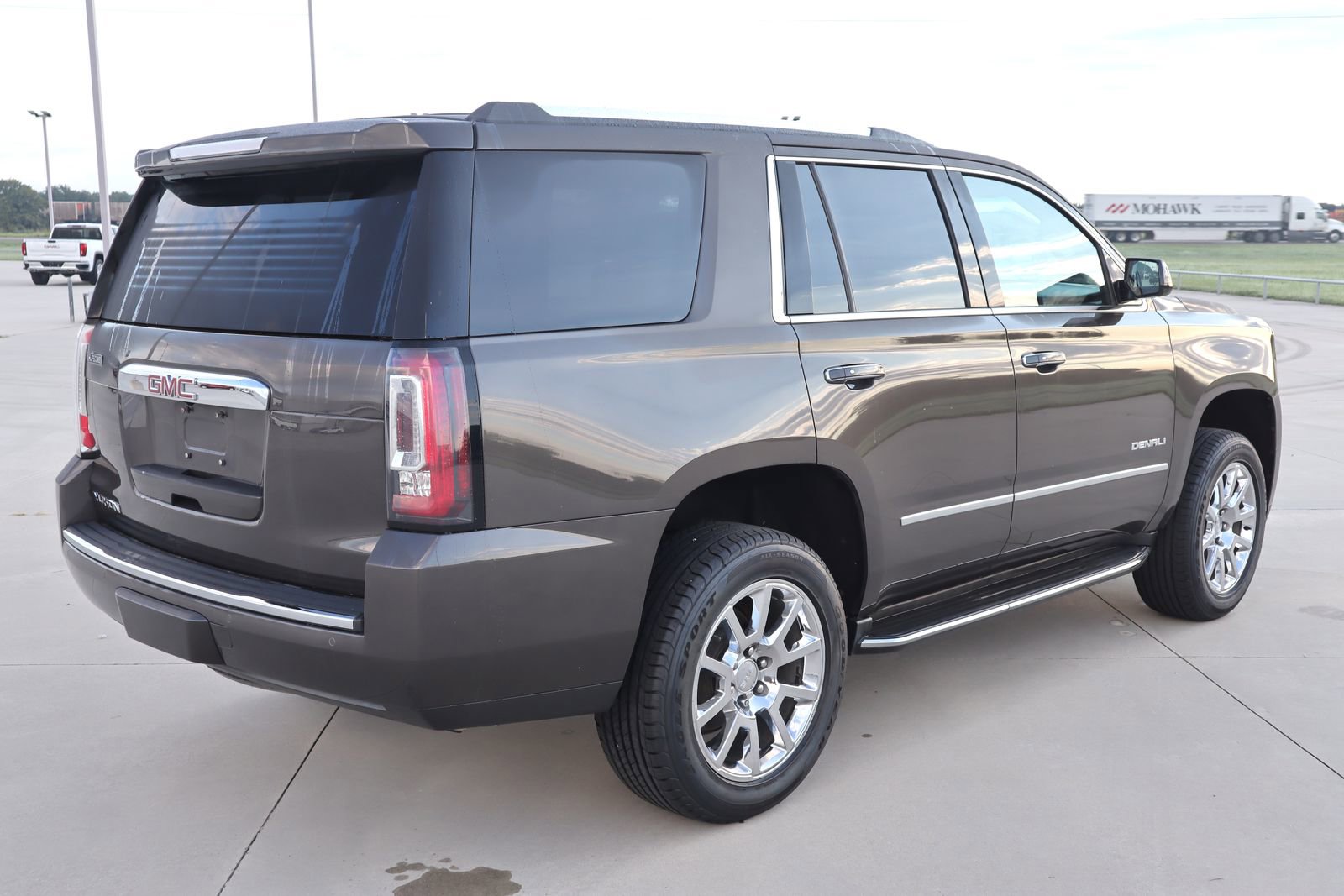 Used 2019 GMC Yukon Denali RWD image 7