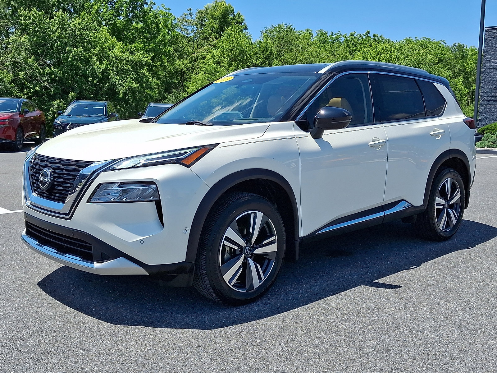 Certified 2023 Nissan Rogue Platinum w/ Platinum Premium Package AWD/4WD video 3