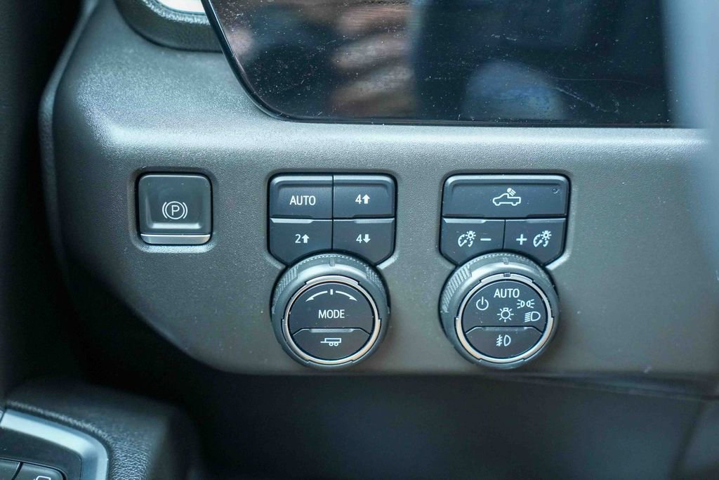 Used 2022 Chevrolet Silverado 1500 LT Trail Boss w/ Convenience Package II image 27