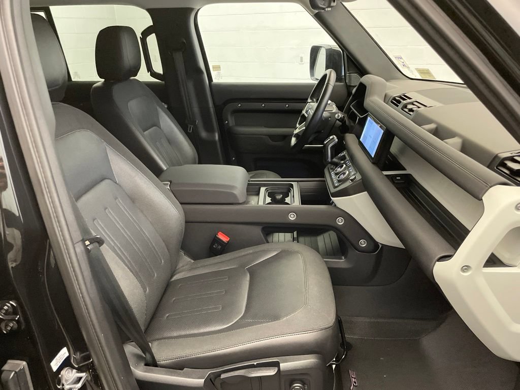 Used 2020 Land Rover Defender 110 S AWD/4WD image 23
