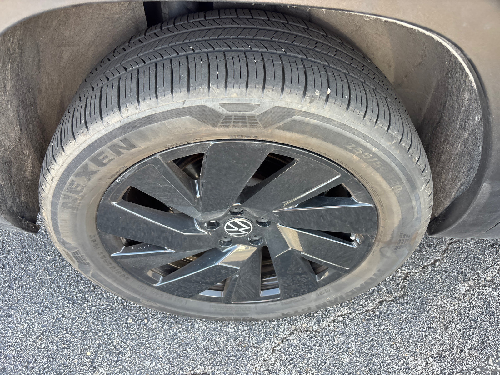 Used 2024 Volkswagen Atlas SE w/ Black Wheel Package AWD/4WD image 10