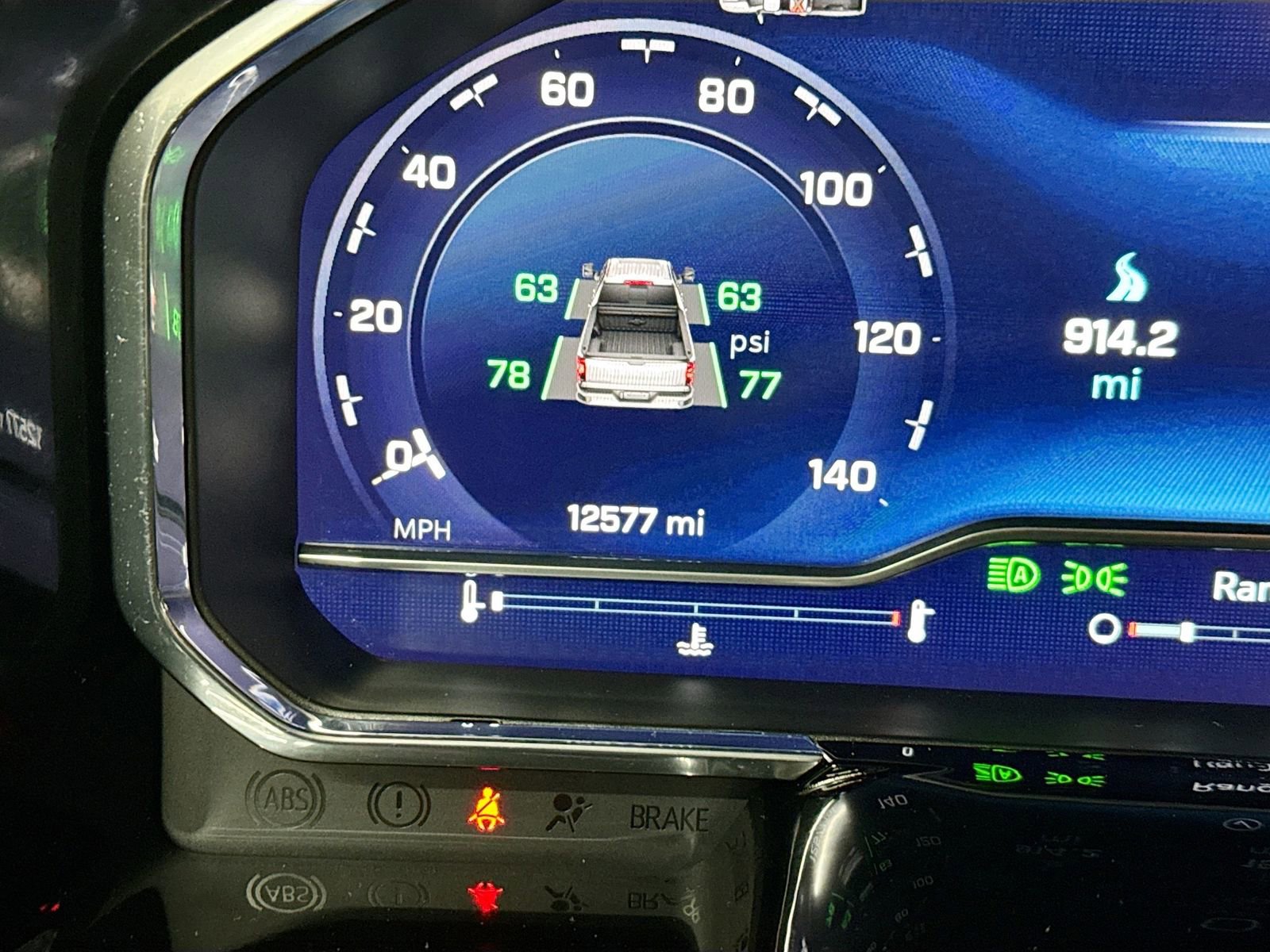 Used 2025 Chevrolet Silverado 2500 LT w/ Convenience Package image 14