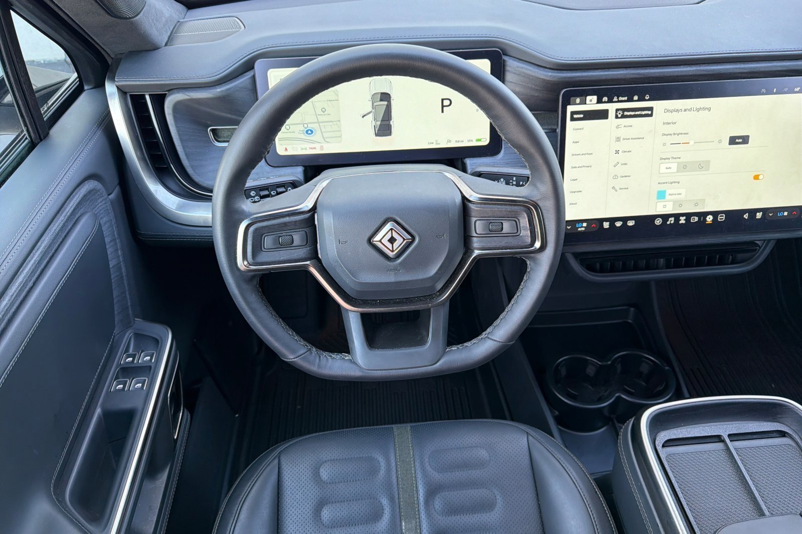 Used 2024 Rivian R1S Adventure image 13