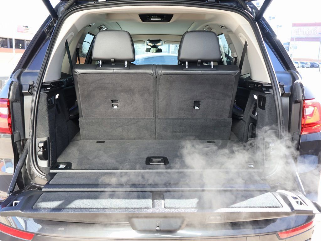 Used 2021 BMW X7 xDrive40i w/ Premium Package image 21