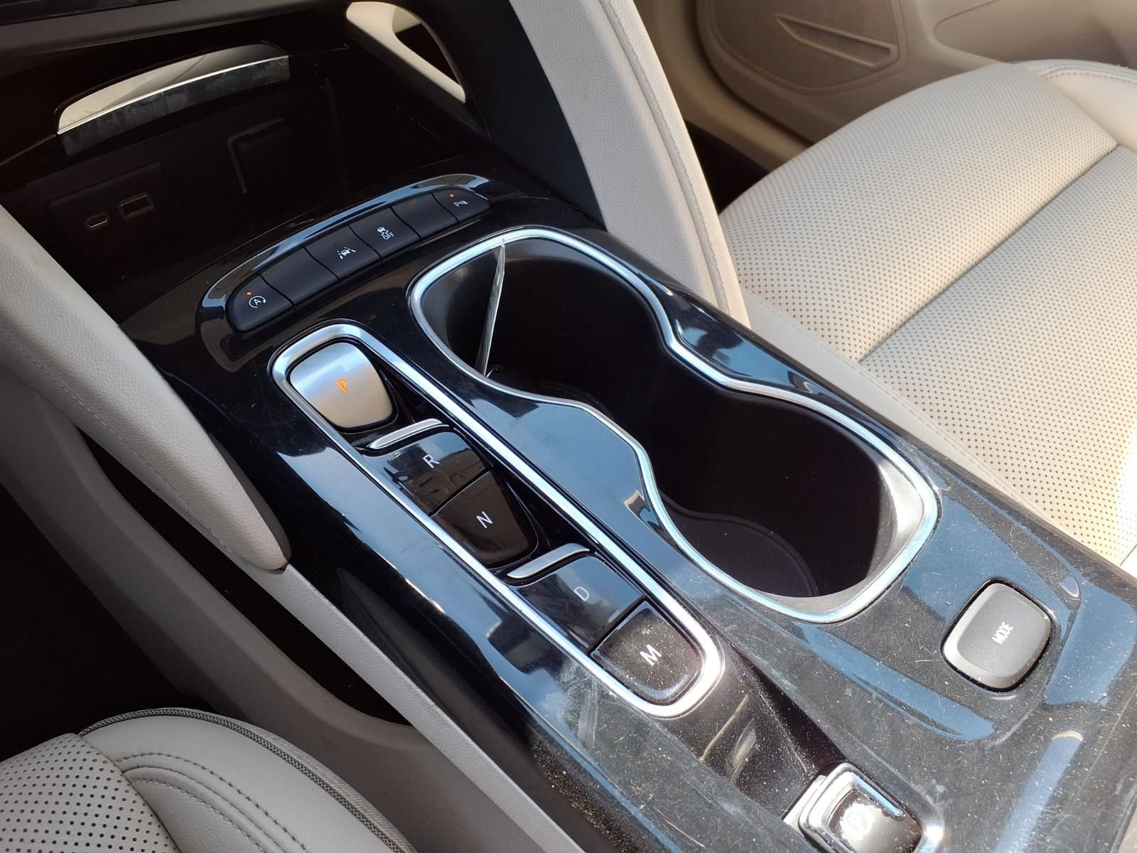 Used 2021 Buick Envision Essence image 8