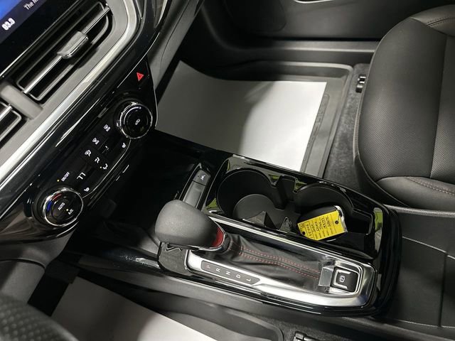 Used 2024 Chevrolet Trax RS w/ Sunroof Package image 13