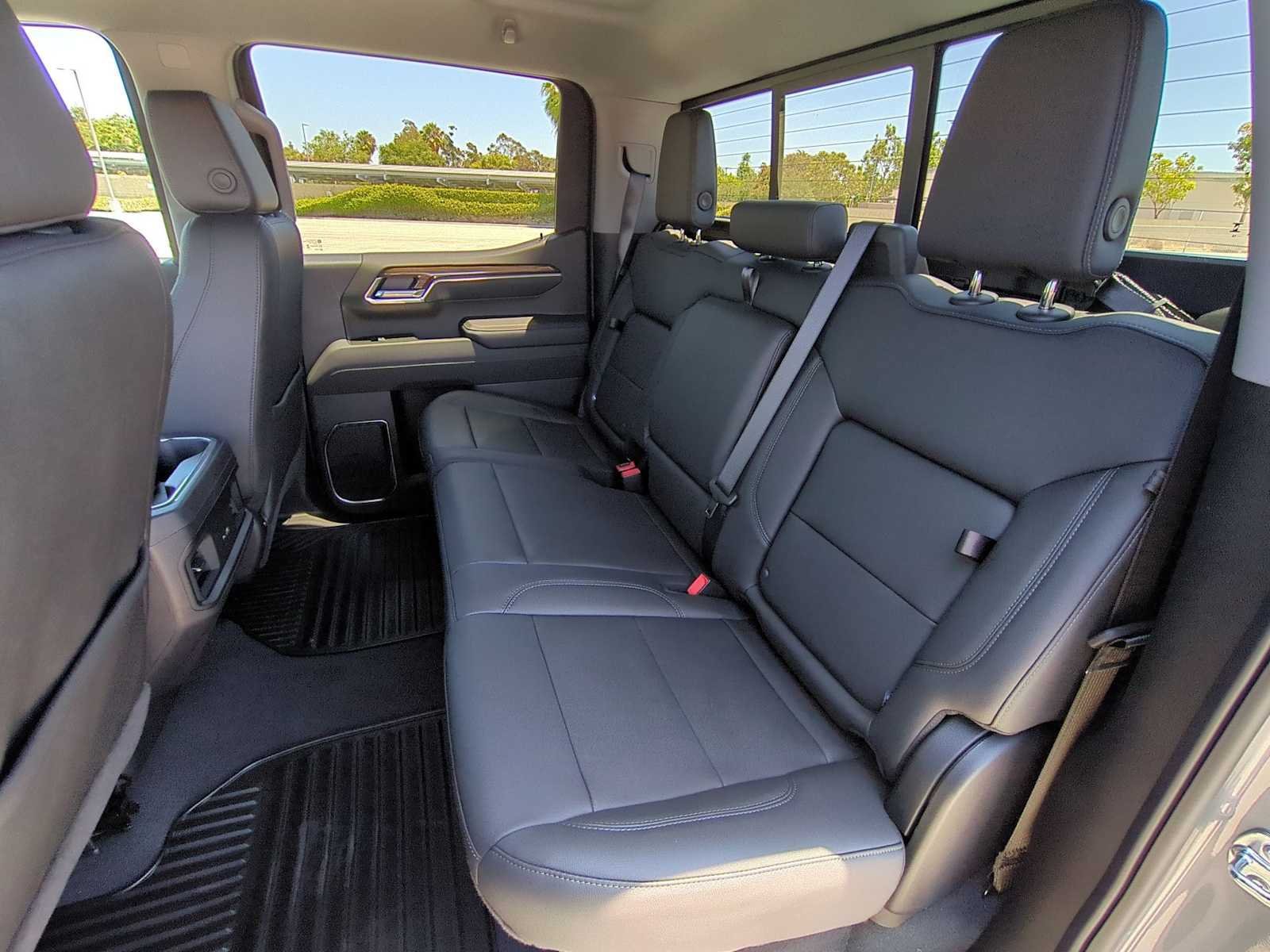 New 2026 Chevrolet Silverado 1500 RST w/ Convenience Package II AWD/4WD image 24