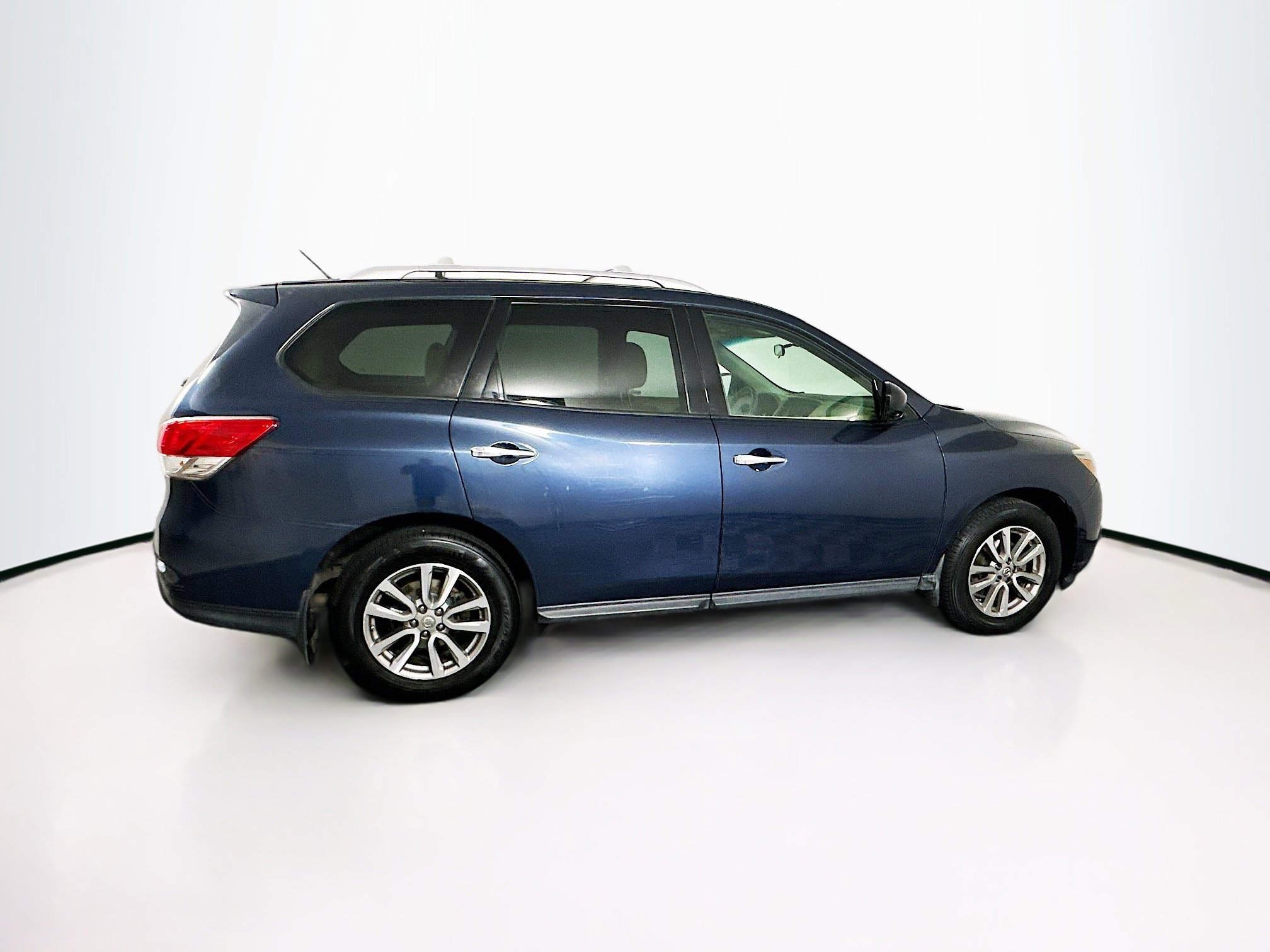 Used 2016 Nissan Pathfinder S image 10