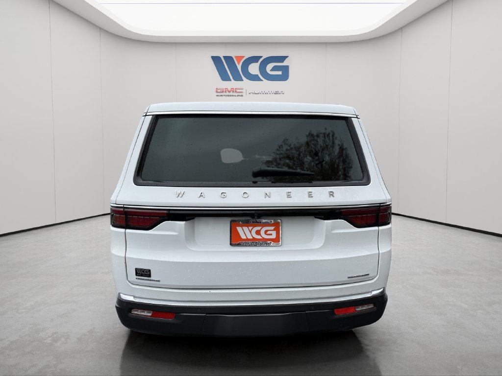 Used 2022 Jeep Wagoneer Series III AWD/4WD image 4