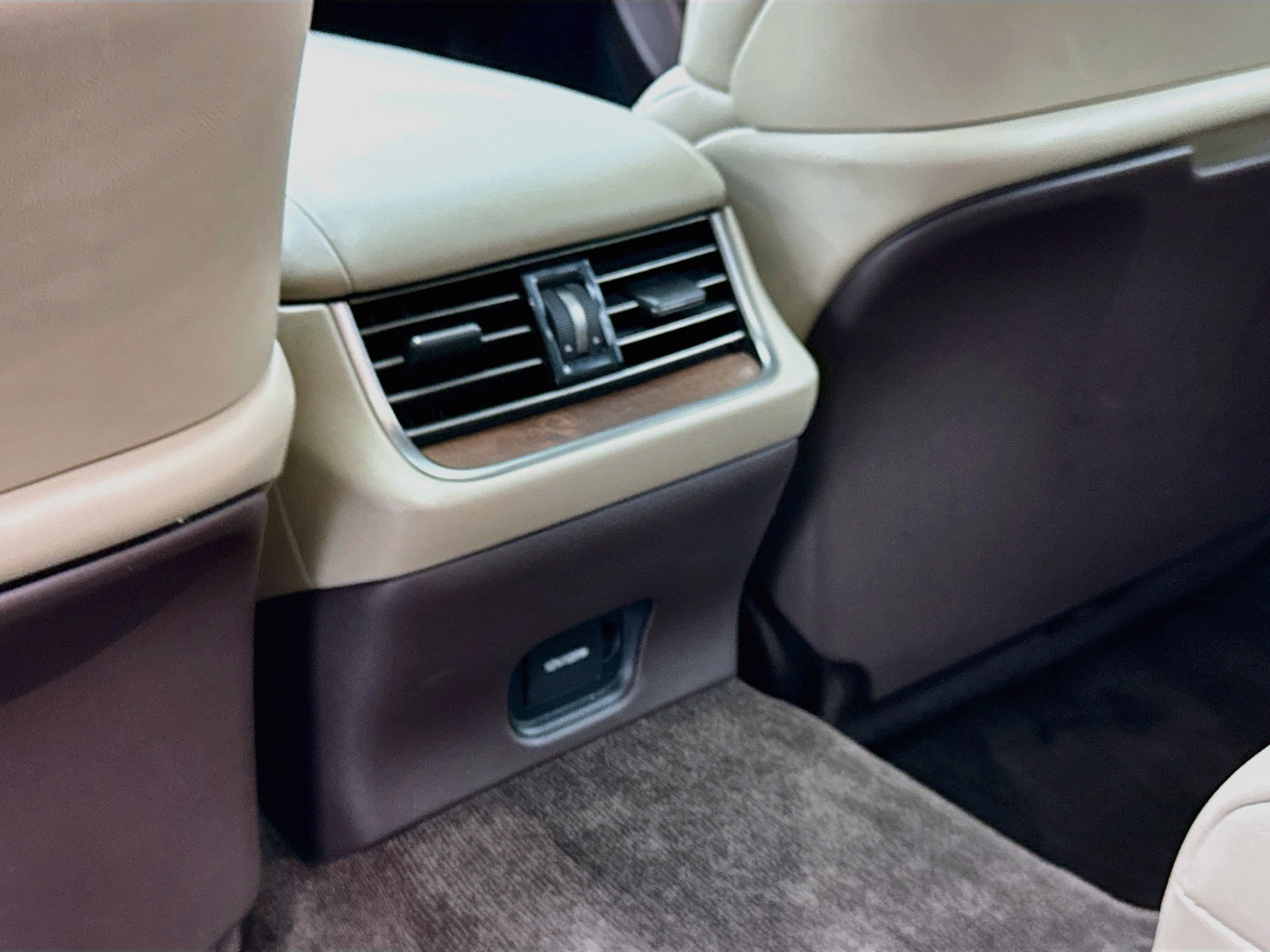 Used 2018 Lexus LS 500 w/ Interior Upgrade Package RWD image 29