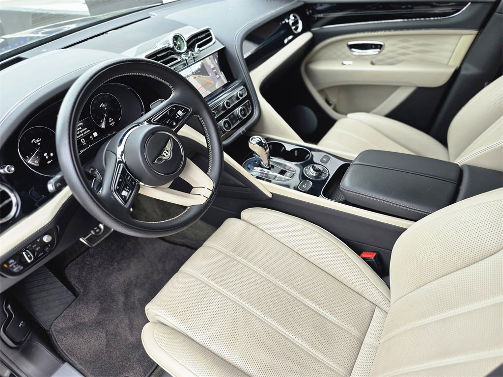 Used 2023 Bentley Bentayga Extended Wheelbase image 22