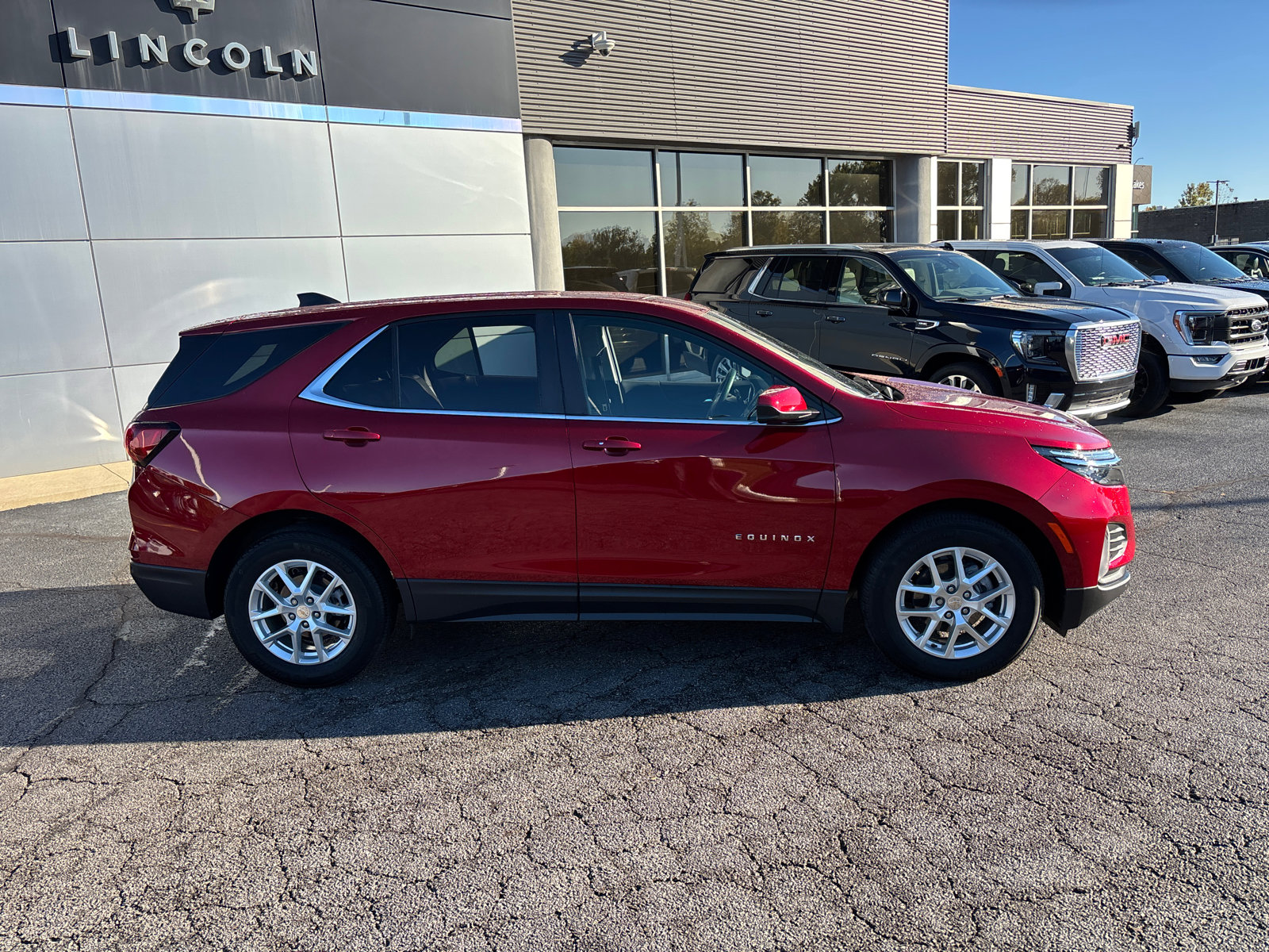 Used 2024 Chevrolet Equinox LT image 8