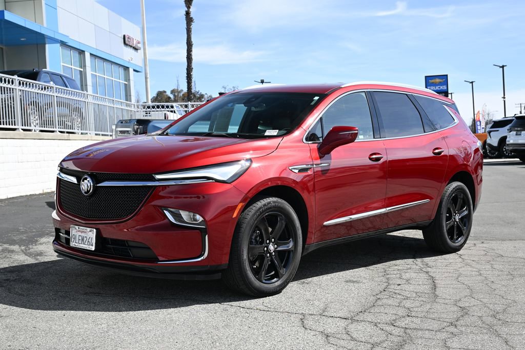 Used 2024 Buick Enclave Essence w/ Sport Touring Edition image 9