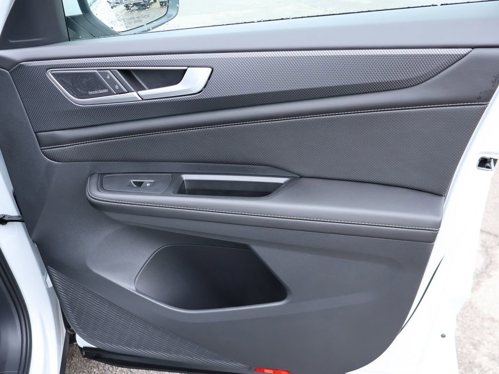 New 2026 Volkswagen Atlas Cross Sport SEL Premium R-Line image 16