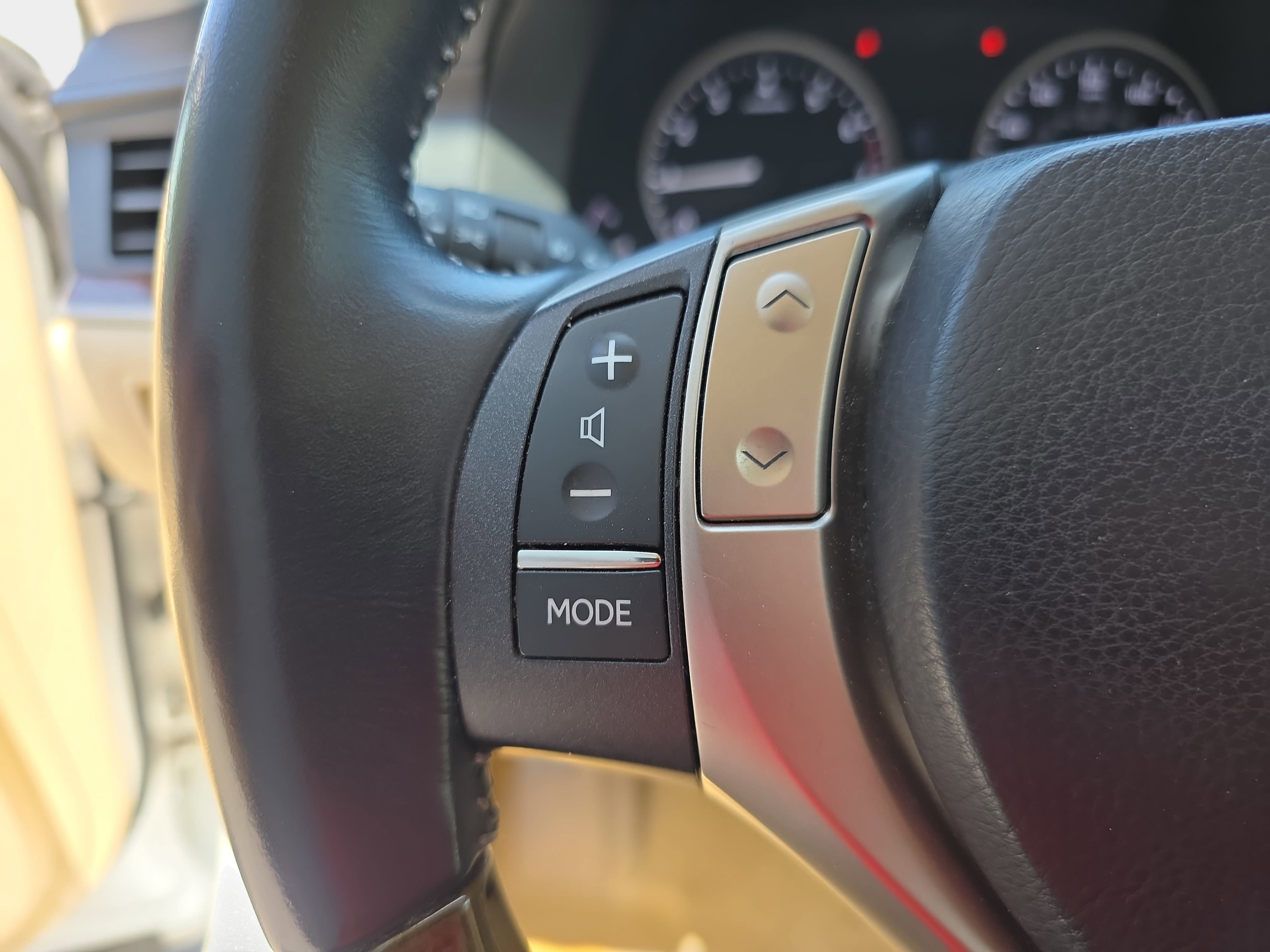 Used 2014 Lexus ES 350 w/ Premium Package FWD image 16