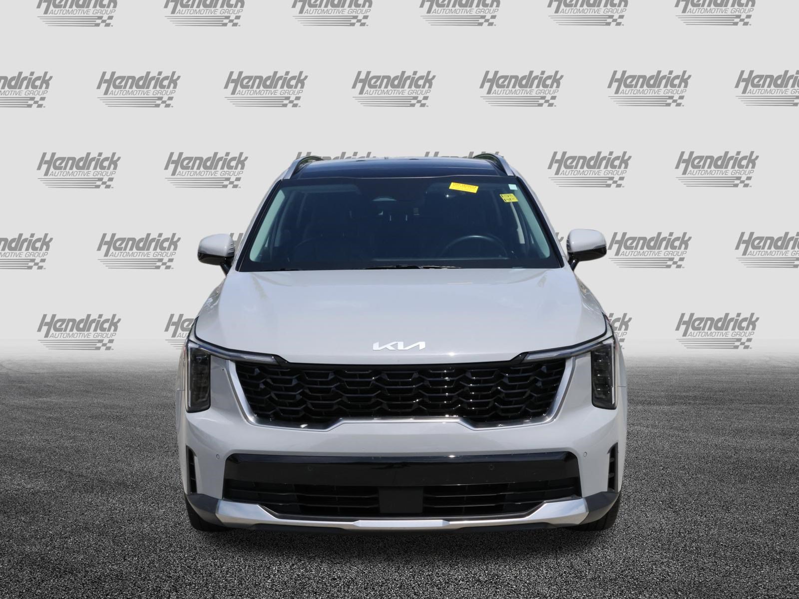 Used 2025 Kia Sorento S w/ Panoramic Sunroof Package FWD image 3